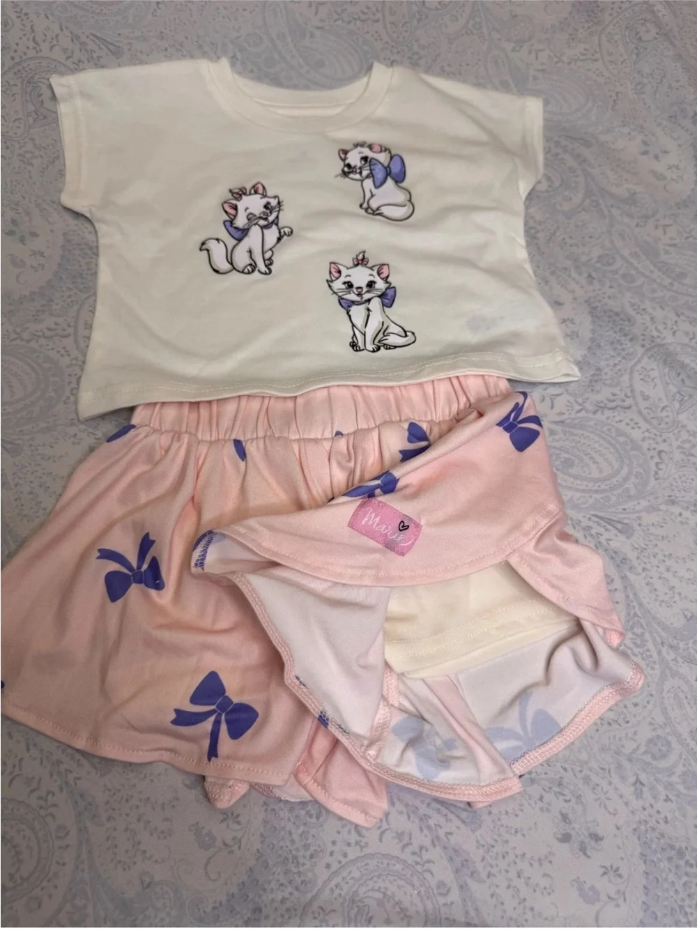 Disney The Aristocats Marie Cream Tee & Pink Bow Print Skort